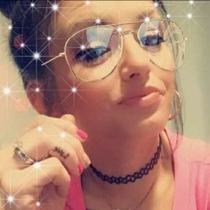 Meet your Posher, Adrian